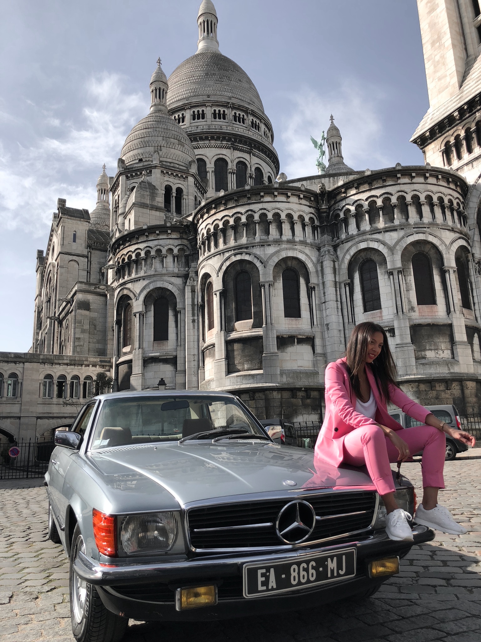 girls in suits - parisian style - Lindsay blogueuse