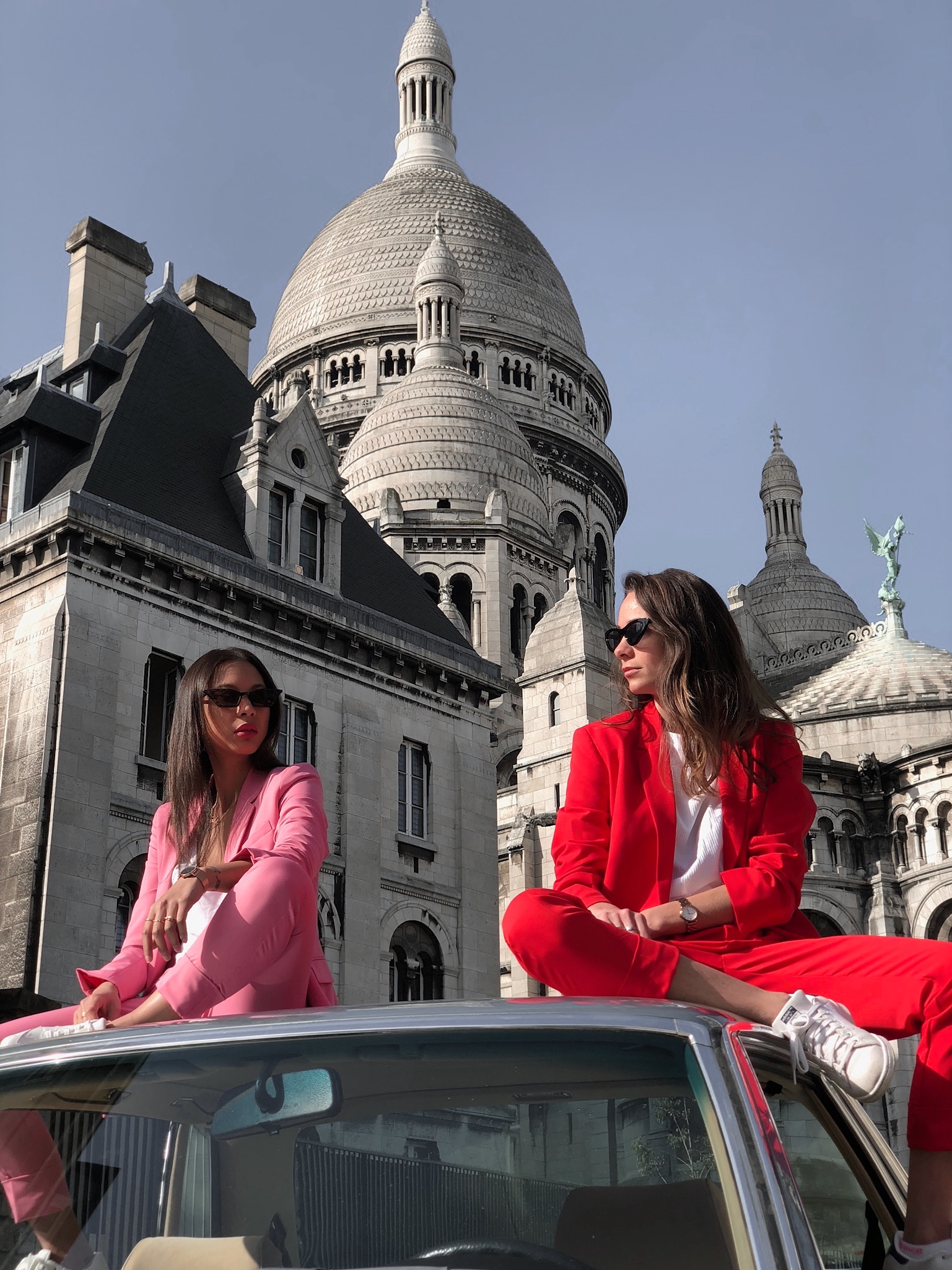 girls in suits - parisian style - Lindsay blogueuse