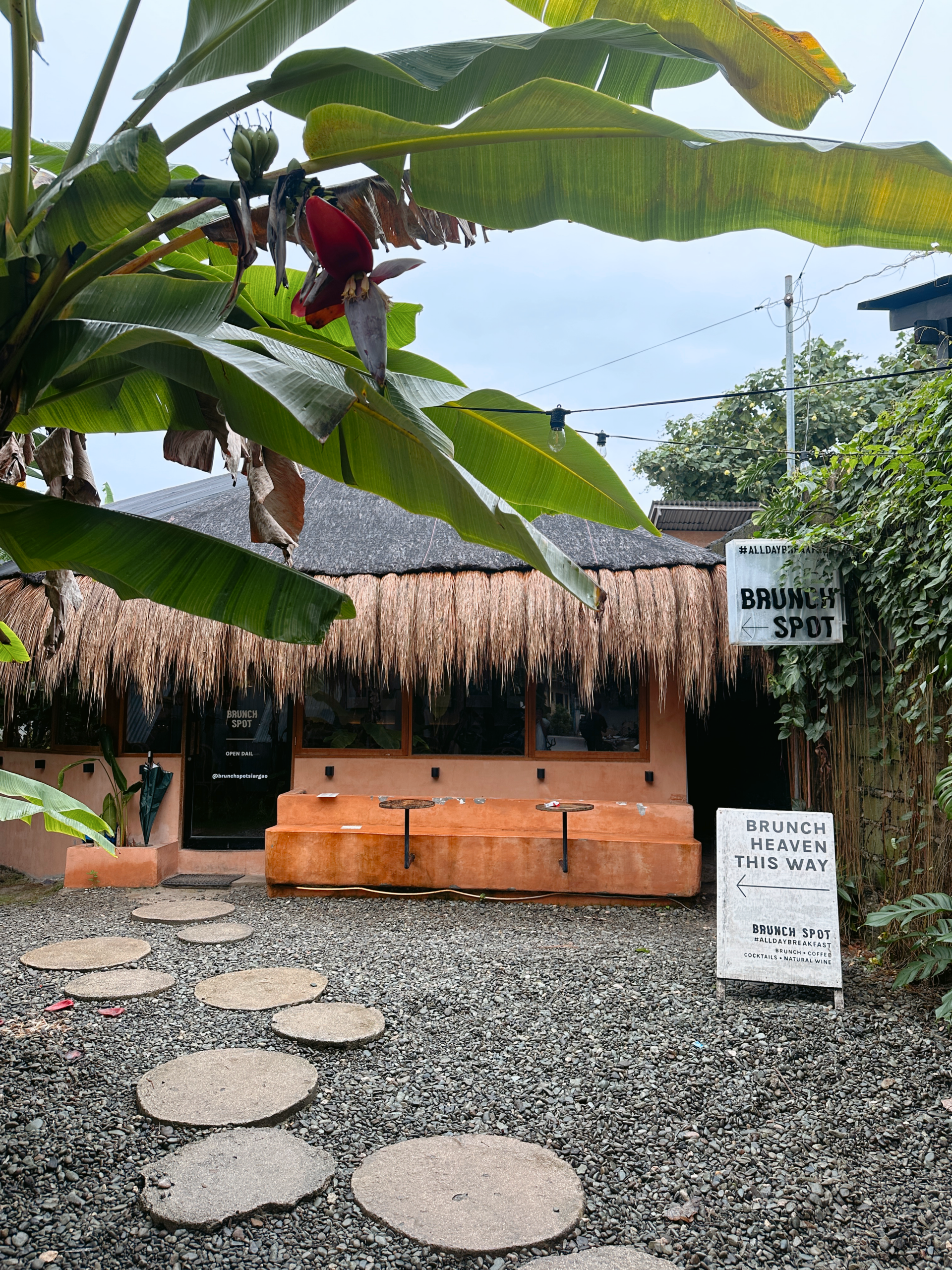 brunch spot siargao philippines